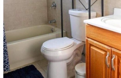 Canarsie Apartment | Welcome to our beautiful 3 beds 2 baths home you will enjoy a nice relaxing stay