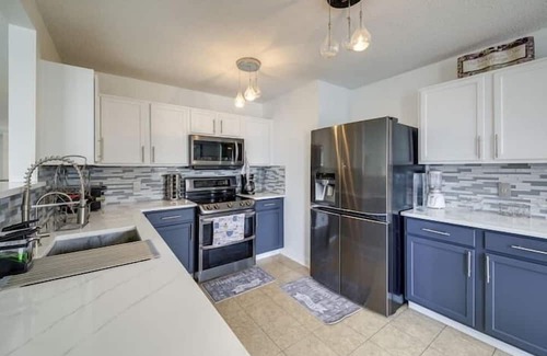 Camby Apartment | 4 Bedroom 721429 by Houzlet