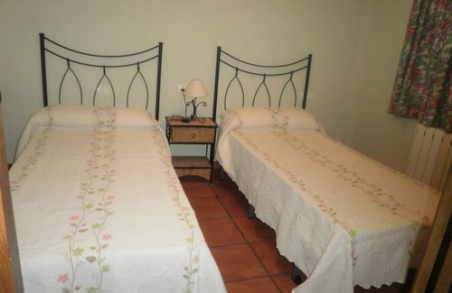 Chulilla Apartment | La Potería apartment in Las Cuevas Cottage House