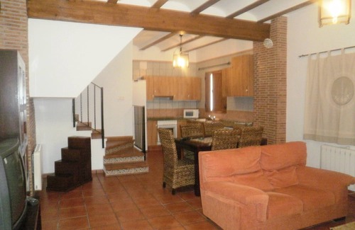 Chulilla Apartment | La Potería apartment in Las Cuevas Cottage House