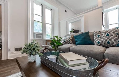Pittsburgh Apartment | 2 Bedroom 718530 by Houzlet