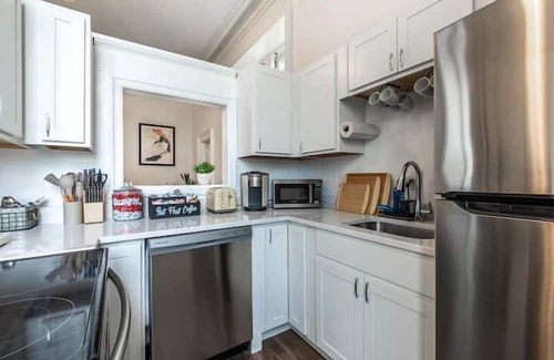 Pittsburgh Apartment | 2 Bedroom 718530 by Houzlet