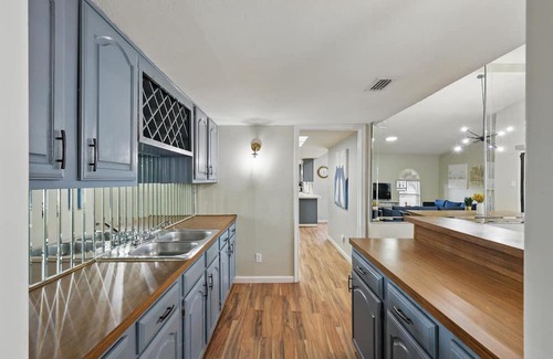 Northeast Carrollton House | Luxury Retreat in Carrollton – Pool, Patio & More