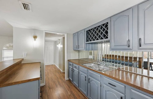 Northeast Carrollton House | Luxury Retreat in Carrollton – Pool, Patio & More