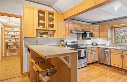 Hendersonville House | Rabbit Hallow~$375 Free Activities Daily!