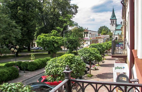 Lancut Apartment | Lovely apartment for 4 guests with internet, A/C, TV, balcony, panoramic view and parking