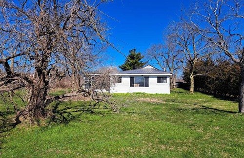 Kingsville Cottage | Quiet South Shore Cottage With Lake View