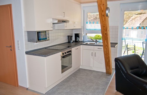 Owingen Apartment | Holiday Apartment '3' with Mountain View, Shared Garden and Wi-Fi