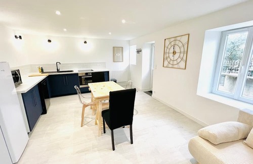 Civaux House | ✨ Quiet renovated house - on the heights of Civaux ✨