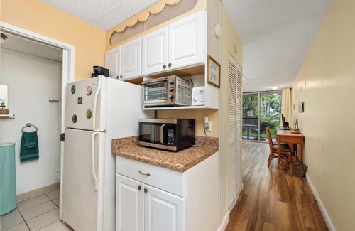 Historic Kailua Village Hotel | Studio Condo in town and across from the Ocean with a Pool