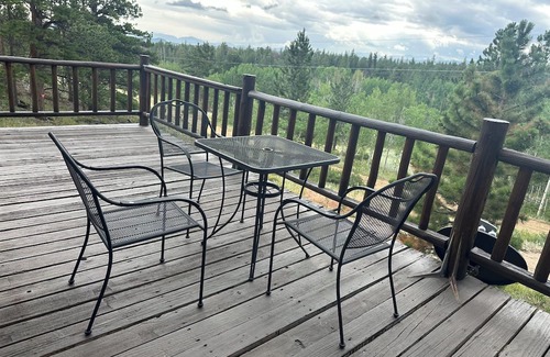 Red Feather Lakes Cabin | Amazing 3-bedroom cabin in Red Feather Lakes - Rustic Rendezvous