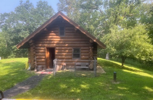 Alma Cabin | Log cabin, log cabin sauna building, wildlife, orchards