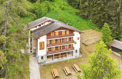 Les Mayens-de-Sion Ski Chalet | Chalet in Les Agettes with garden