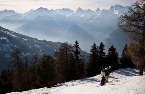 Les Mayens-de-Sion Ski Chalet | Chalet in Les Agettes near ski area