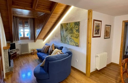 Benasque Apartment | Cozy penthouse in the center of Benasque