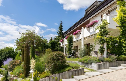 Gailingen Apartment | Room 'Doppelzimmer 2' with Mountain View, Private Terrace and Wi-Fi