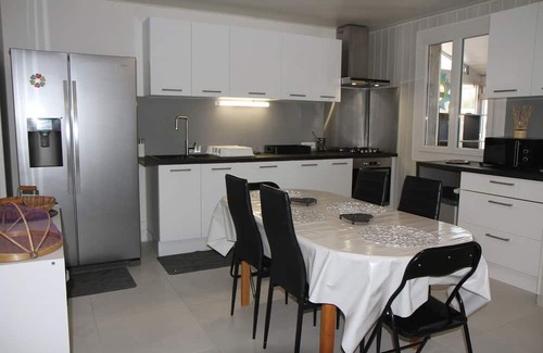 Thuir House | Casa Felice: Spa, pretty garden and house in the South of France