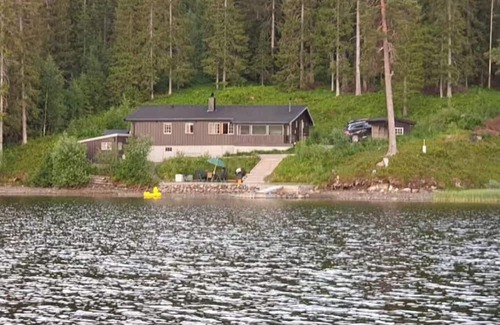Orkdal Cottage | Authentic Norwegian Cabin with Stunning Lake Views - Cottage with Fishing