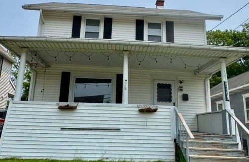Johnson City House | Nice 3 bedroom house with fully private bathroom in heart of Johnson City