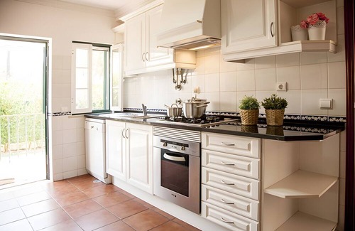 Vila Nova de Santo Andre Cottage | Cottage 'Casa Dos Pinheiros' with Private Pool, Wi-Fi and Air Conditioning