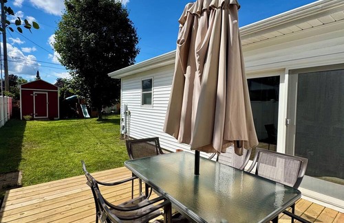 Alpena House | Close to beach and downtown 3-bedroom house with AC in Alpena