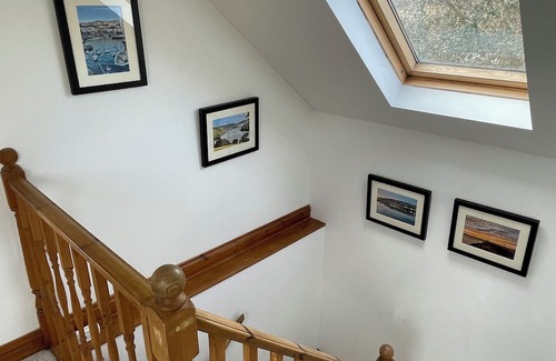 Galmpton Cottage | Stunning Barn Conversion with FREE GOLF,nPet friendly
