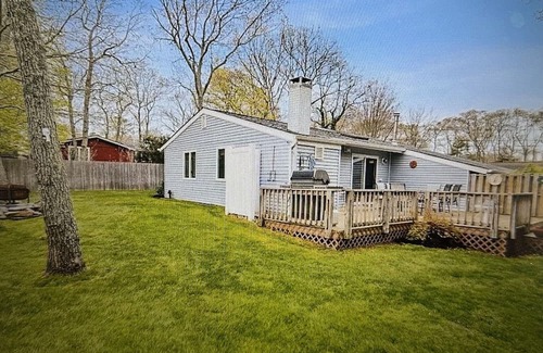 Hampton Bays House | US Open 2026 3-bedroom 1-bath house in Hampton Bays with AC