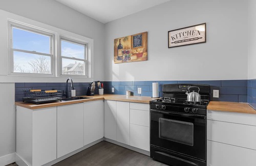 Creston Heights House | Beautifully Updated Gem on Carrier St – Walkable, Welcoming, and Well-Located!