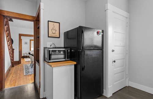 Creston Heights House | Beautifully Updated Gem on Carrier St – Walkable, Welcoming, and Well-Located!