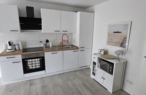 Lunden Apartment | Apartment 'Landräume' with Wi-Fi
