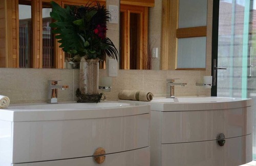 Nangkita House | BALI Room with POOL + SPA + SAUNA + Activities