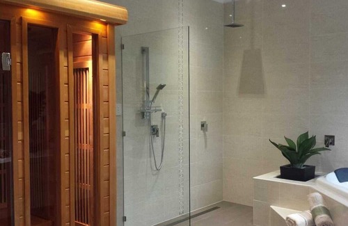 Nangkita House | BALI Room with POOL + SPA + SAUNA + Activities
