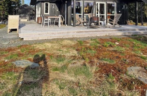 Verdal Cabin | Cabin by the water – Jacuzzi & electric bicycles included
