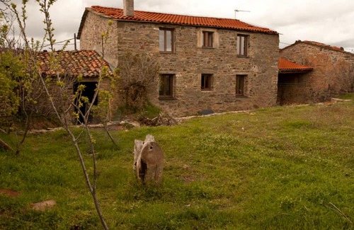 San Vitero Cottage | El Ramayal - Stone House with Covered Patio