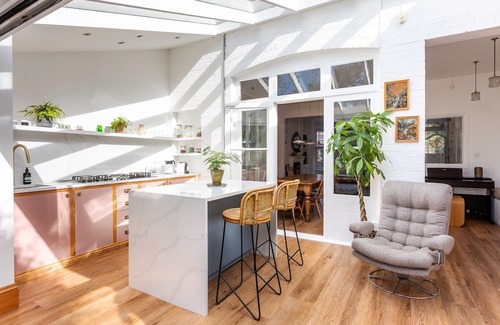Dudden Hill House | Stylish 3-Bed Home with Garden in Dollis Hill