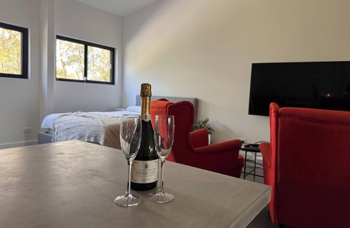Crafers West Apartment | Getaway in the Adelaide Hills