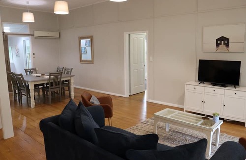 Wandal House | Walk From Wandal Rockhampton