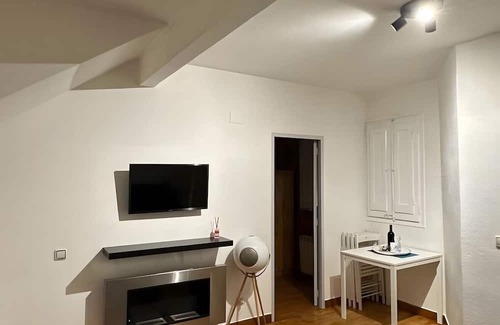 La Molina Apartment | Apartment 'Sol I Vent La Molina' with Mountain View and Wi-Fi