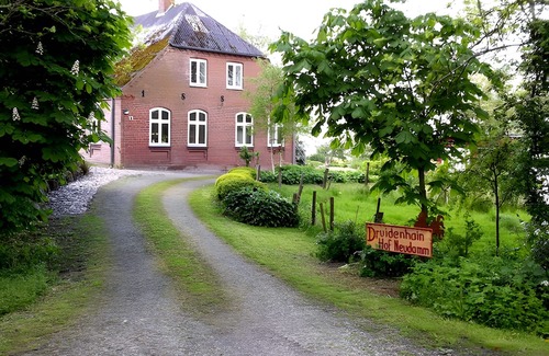 Neukirchen/Erzgeb Apartment | Hof Neudamm Large Holiday Apartment