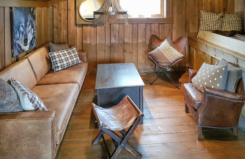 Mælem House | Amazing home in Trysil with house a mountain view