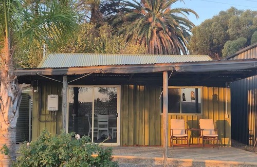 Forster Bed & Breakfast | Tipsy Hill Cottage, River Views at Walker Flat SA. Perfect for a weekend getaway