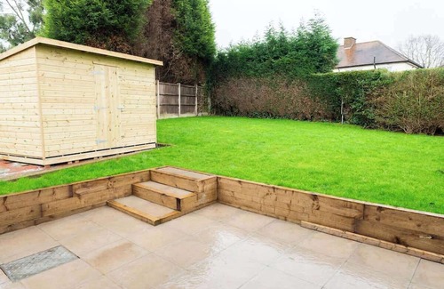 Tamworth House | 2 Bed Town Centre House with Parking in Tamworth