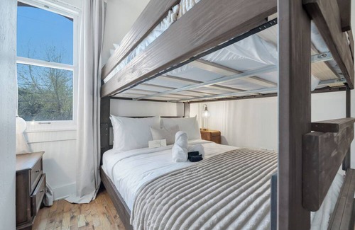 Williams Hotel | The Grand Family Suite in Arizona's Oldest Hotel in Downtown Williams!