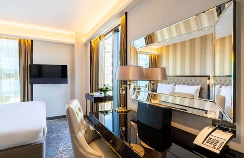 Portsoken Hotel | Spitel Fyeld Corner Suite at Hotel Saints—Close to Top Sights and Cultural Gems