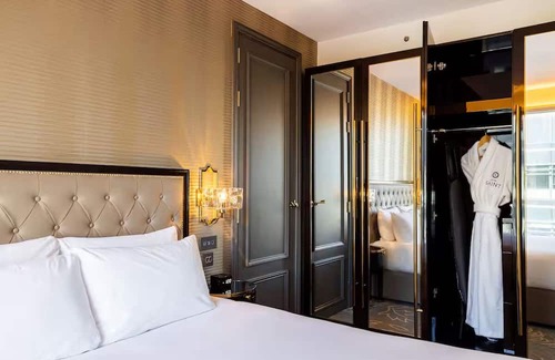 Portsoken Hotel | Spacious East London Suite – Walk to Tower Bridge & Aldgate Tube Station