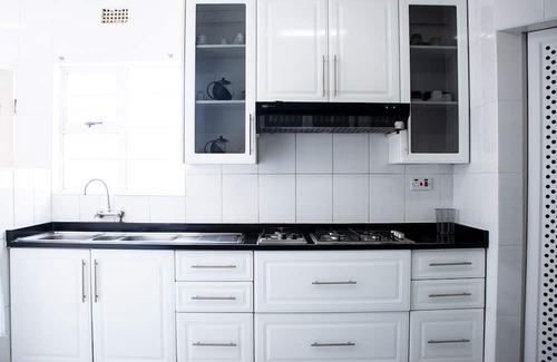 Gaborone House | Spacious 5-bedroom house in charming and peaceful Gaborone North with a garden