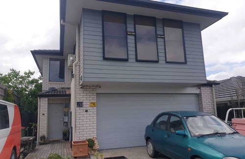 Yarrabilba House | 1 Bedroom + own shower & toilet - Yarrabilba 4207 QLD