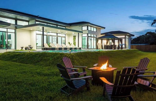 Plantation House | The Mansion One and Only Luxurios 8,000 ft Villa