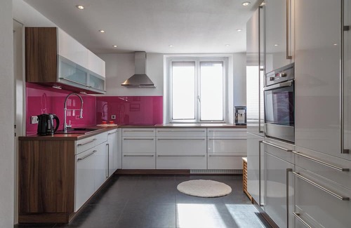 Kempten Apartment | Vacation apartment for 6 people in the Allgäu, garden, jacuzzi, pets welcome