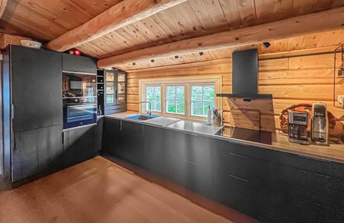 Skjaak House | 4 bedroom cozy home in Nordberg